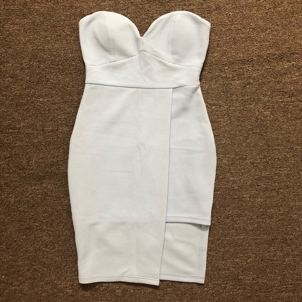 Backless dress